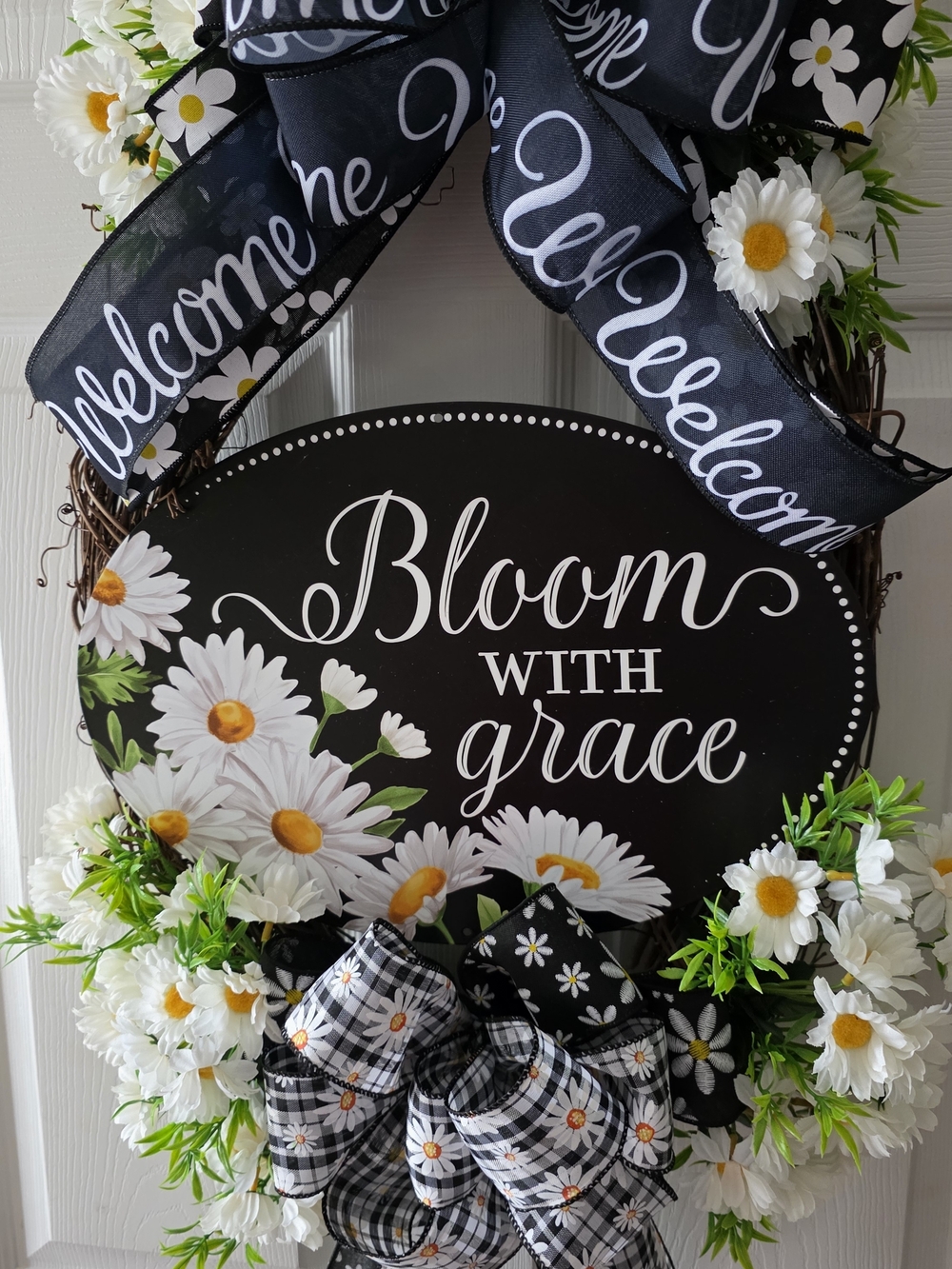 Bloom With Grace Daisy Door Sign Wreath - Black & White